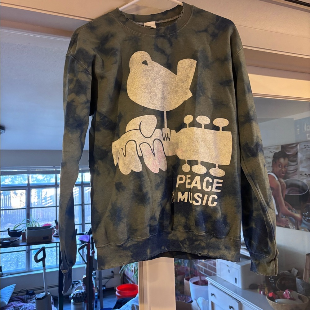 MadeWorn Peace and Music Distressed Sweatshirt Women's Size Extra Small